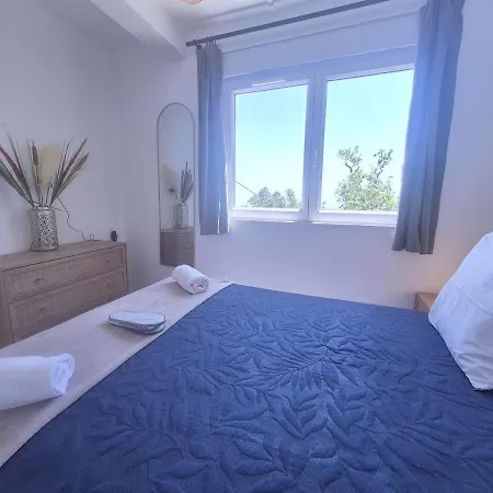 Vue Et Douceur De Vivre A Poretto Appartement